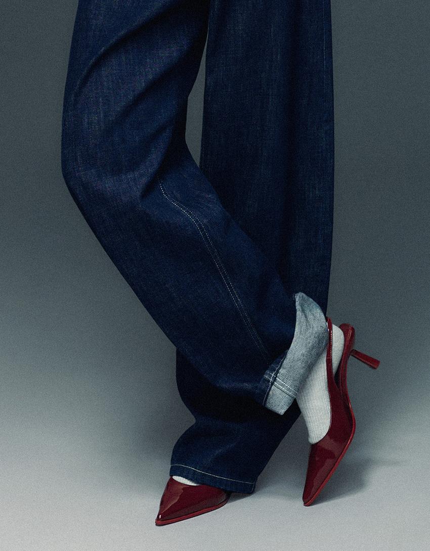 Chaussures à talon kitten décolletées-Grenat