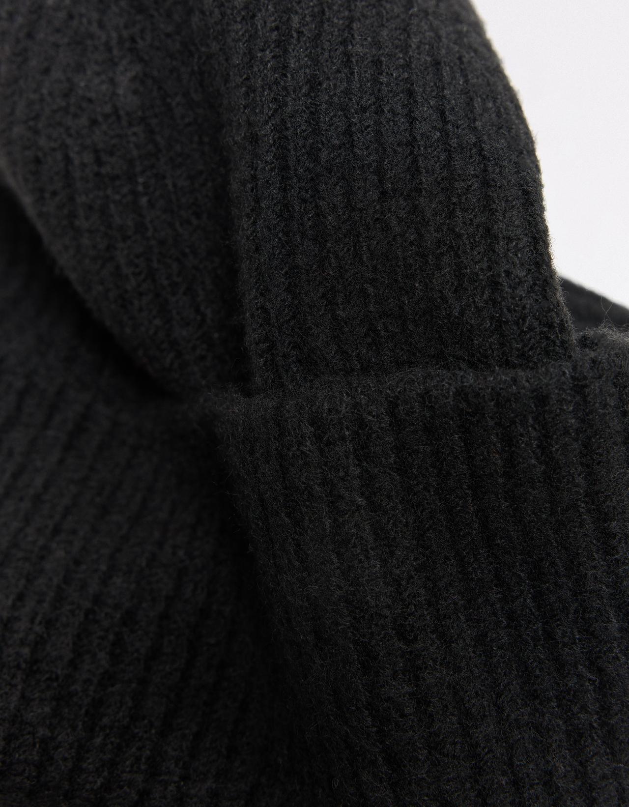 Turn-up knit beanie — Black