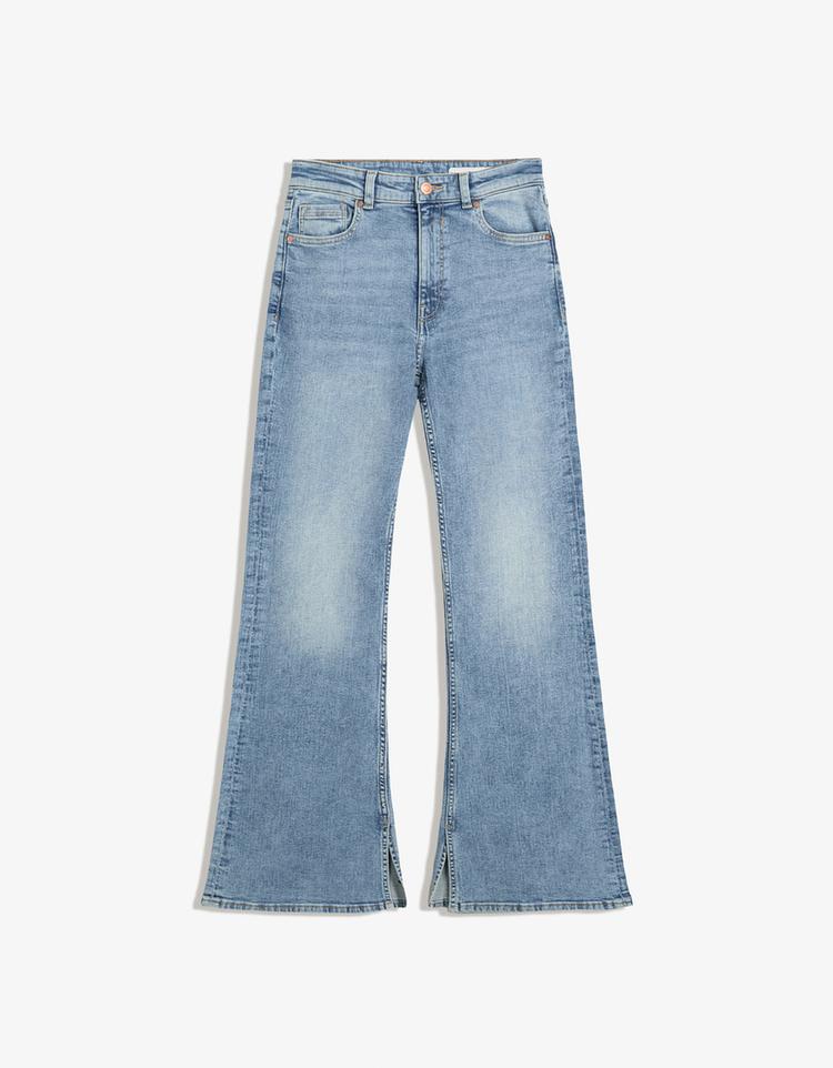 Flared jeans with slit
