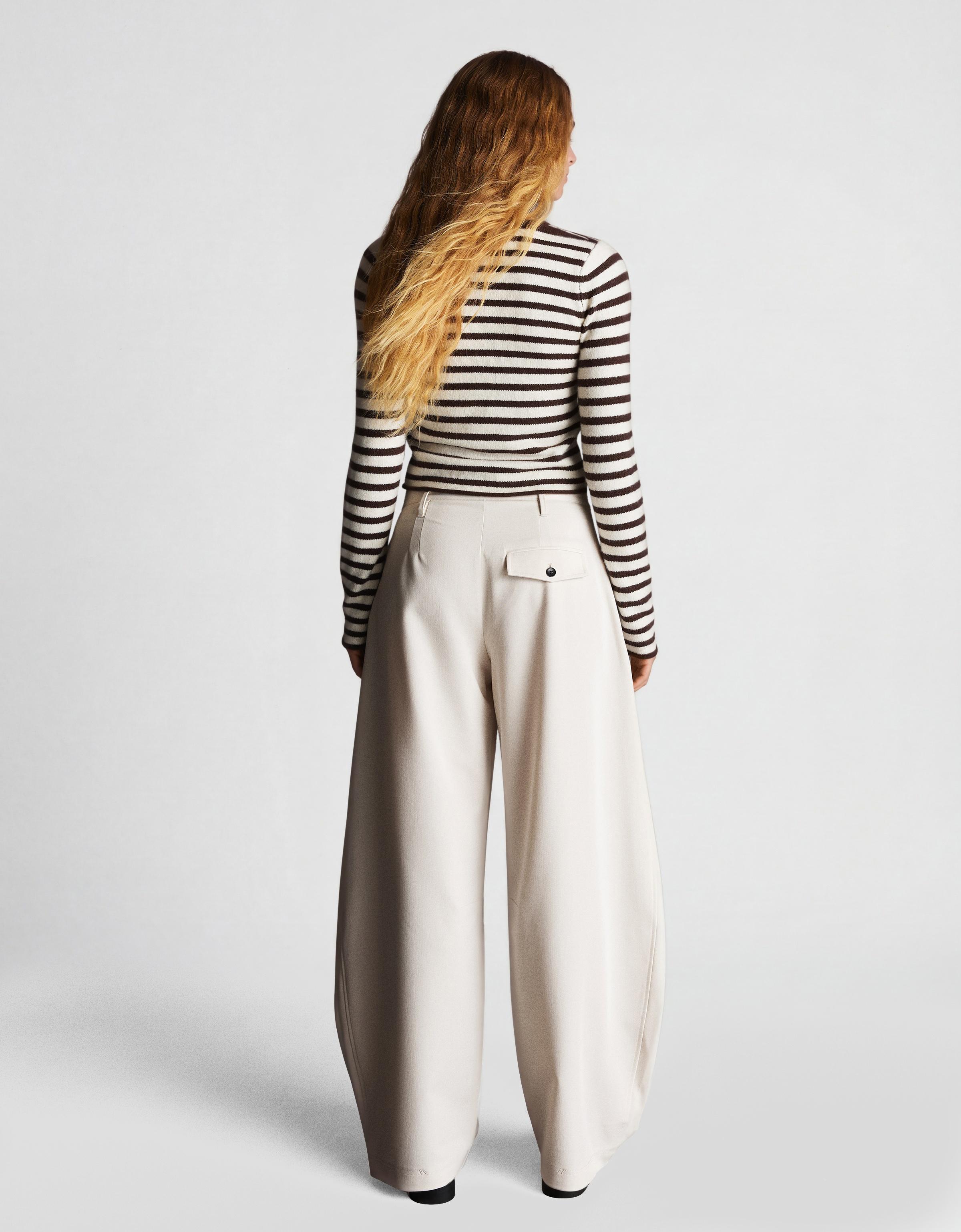 Pleated double-button trousers — Cream