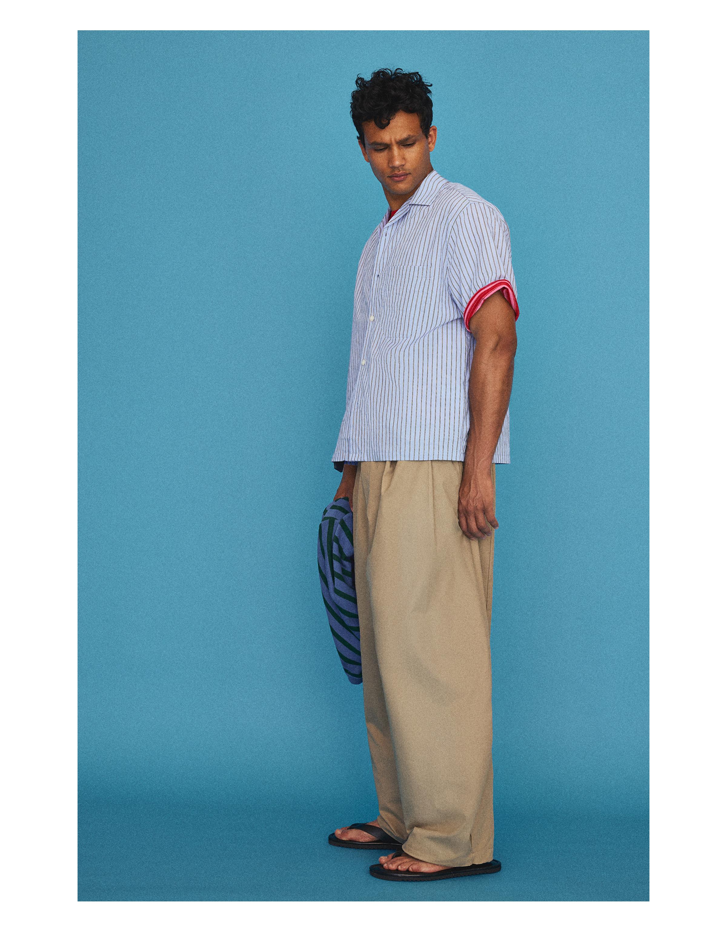 Short-sleeved striped shirt — Light blue