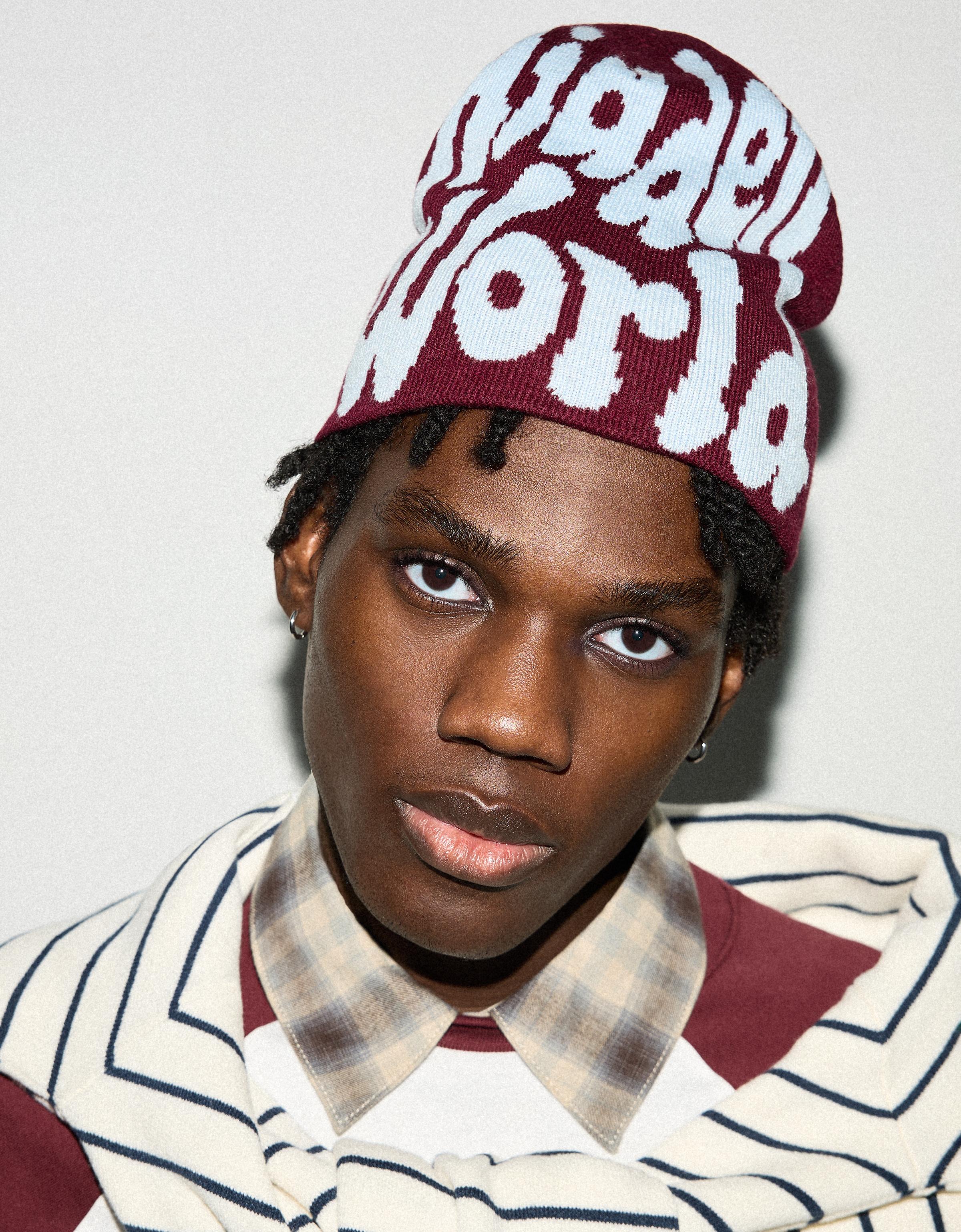 Knitted beanie — Burgundy