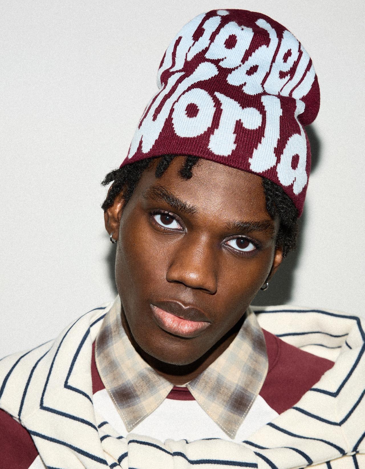Knitted beanie — Burgundy