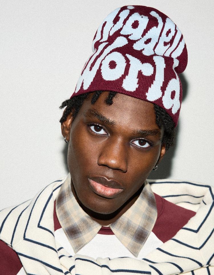 Knitted beanie — Burgundy