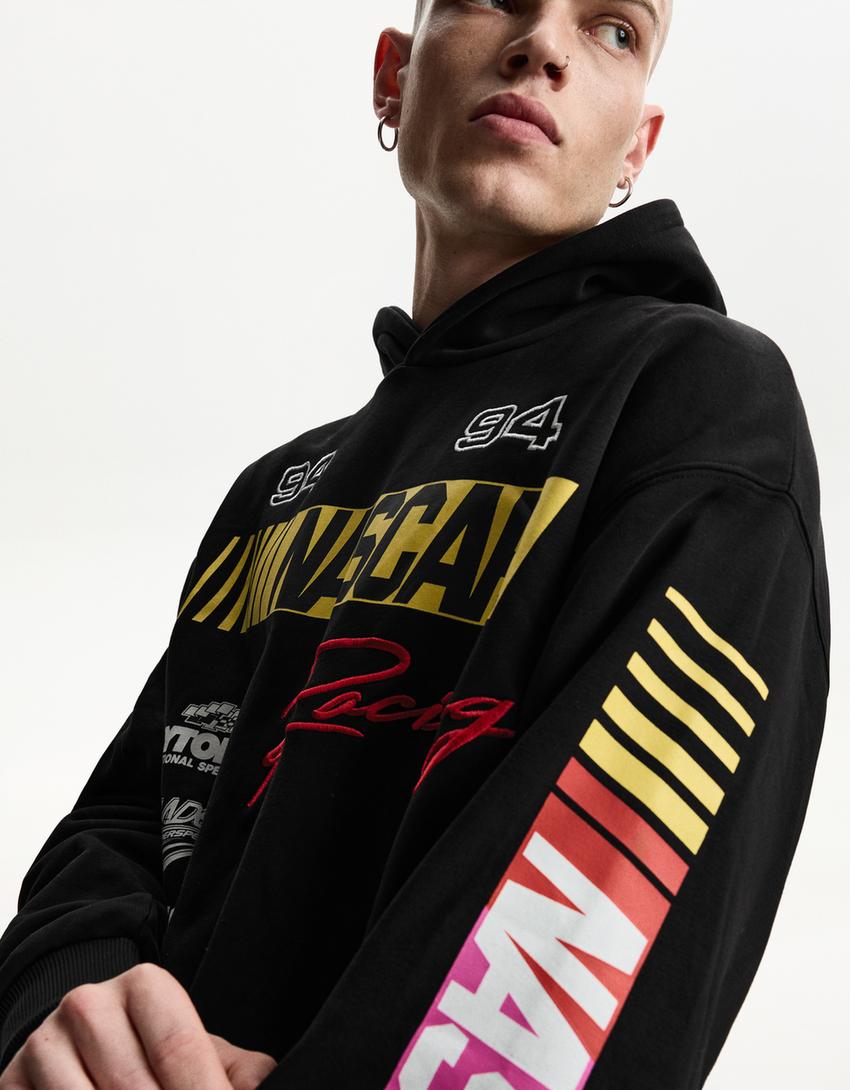 Bluza o kwadratowym kroju z nadrukiem Nascar-Czarny-3