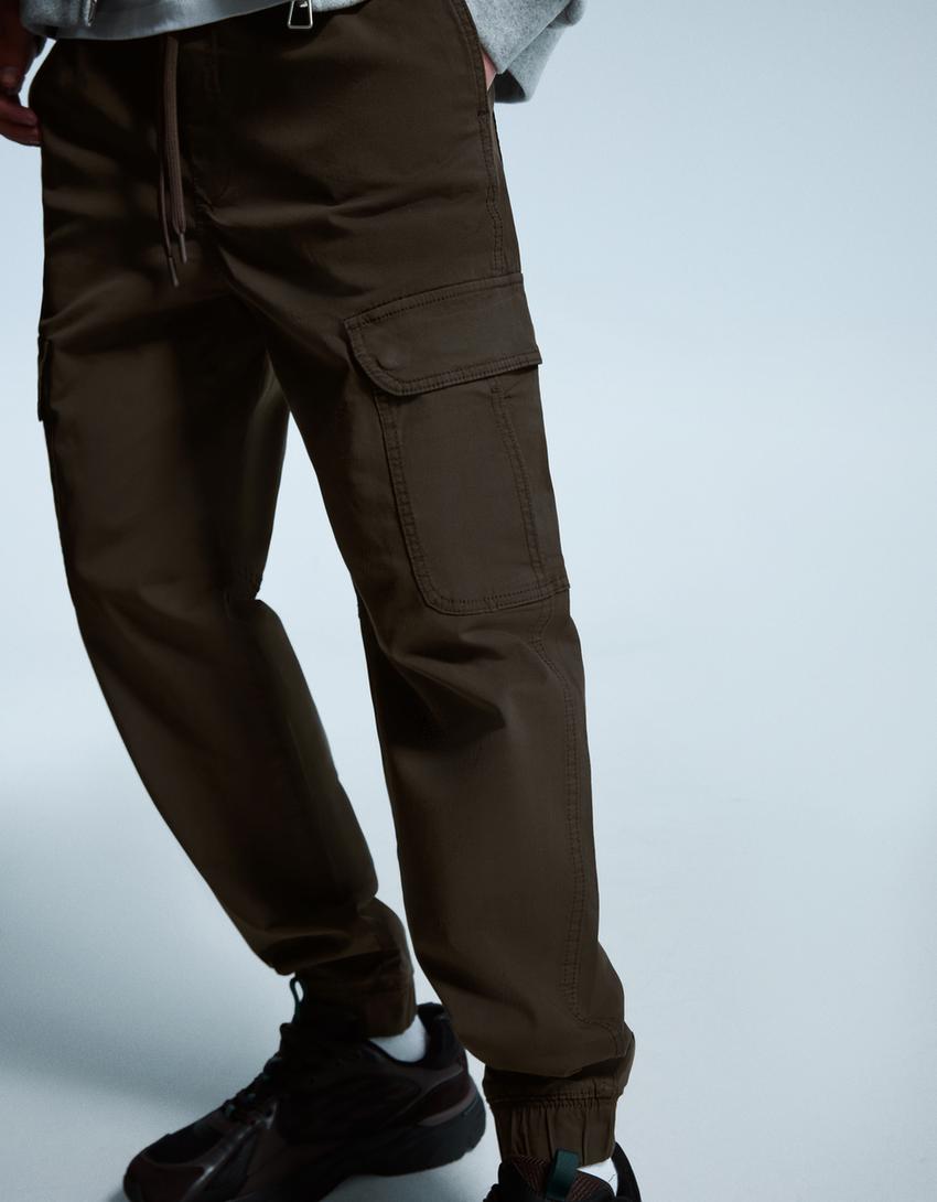 Pantalón jogger cargo-Marrón