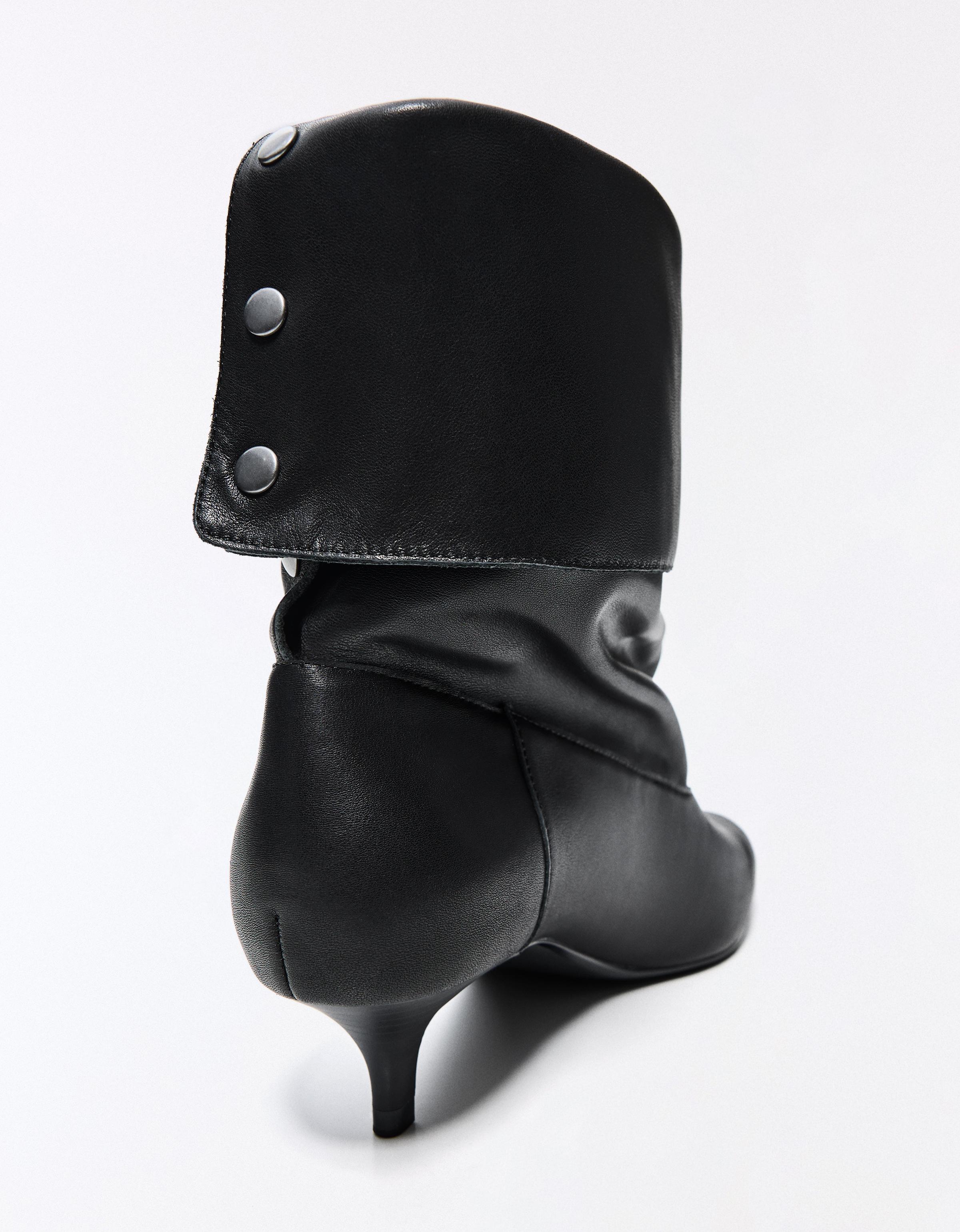 LEATHER HEEL ANKLE BOOTS — BLACK