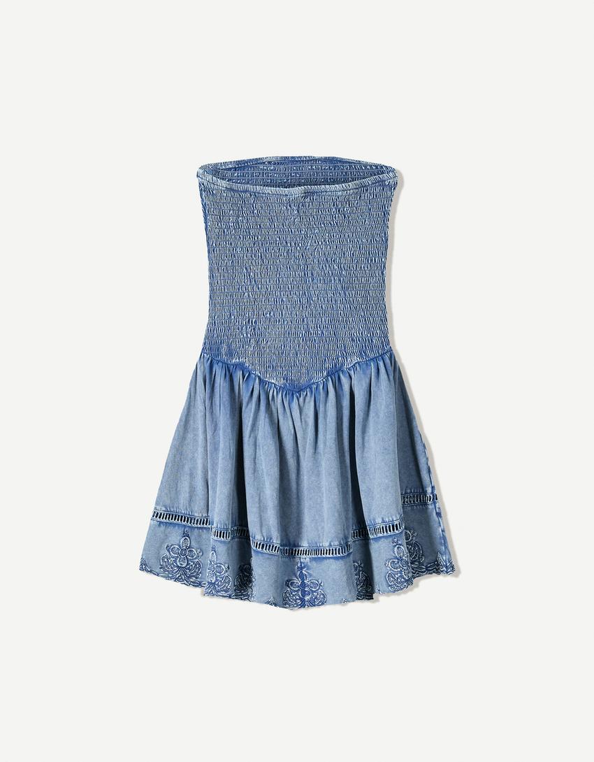 Mini-Kleid mit Rüschen