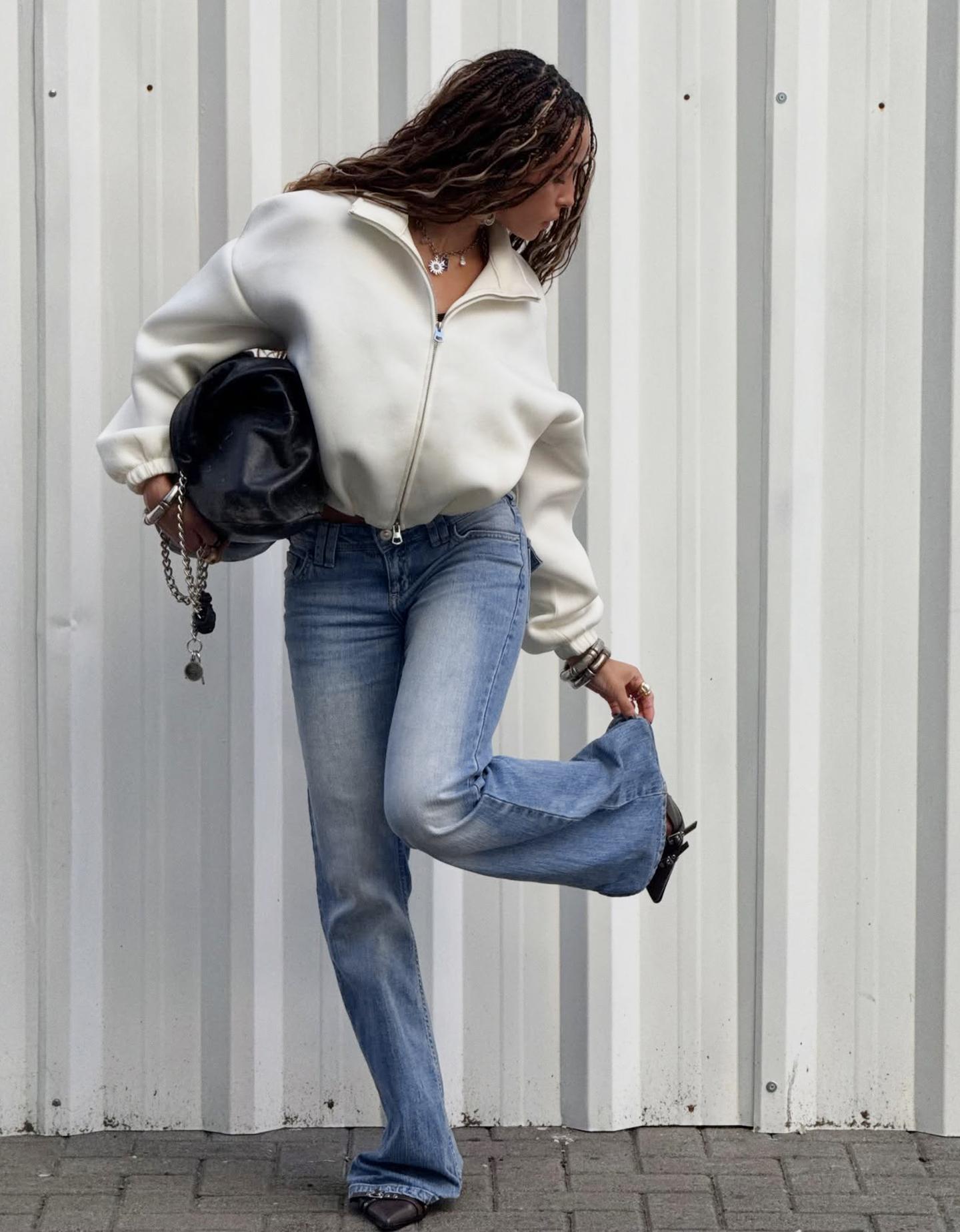 Bershka bluza z suwakiem z efektem neoprenu o kroju balloon kremowy