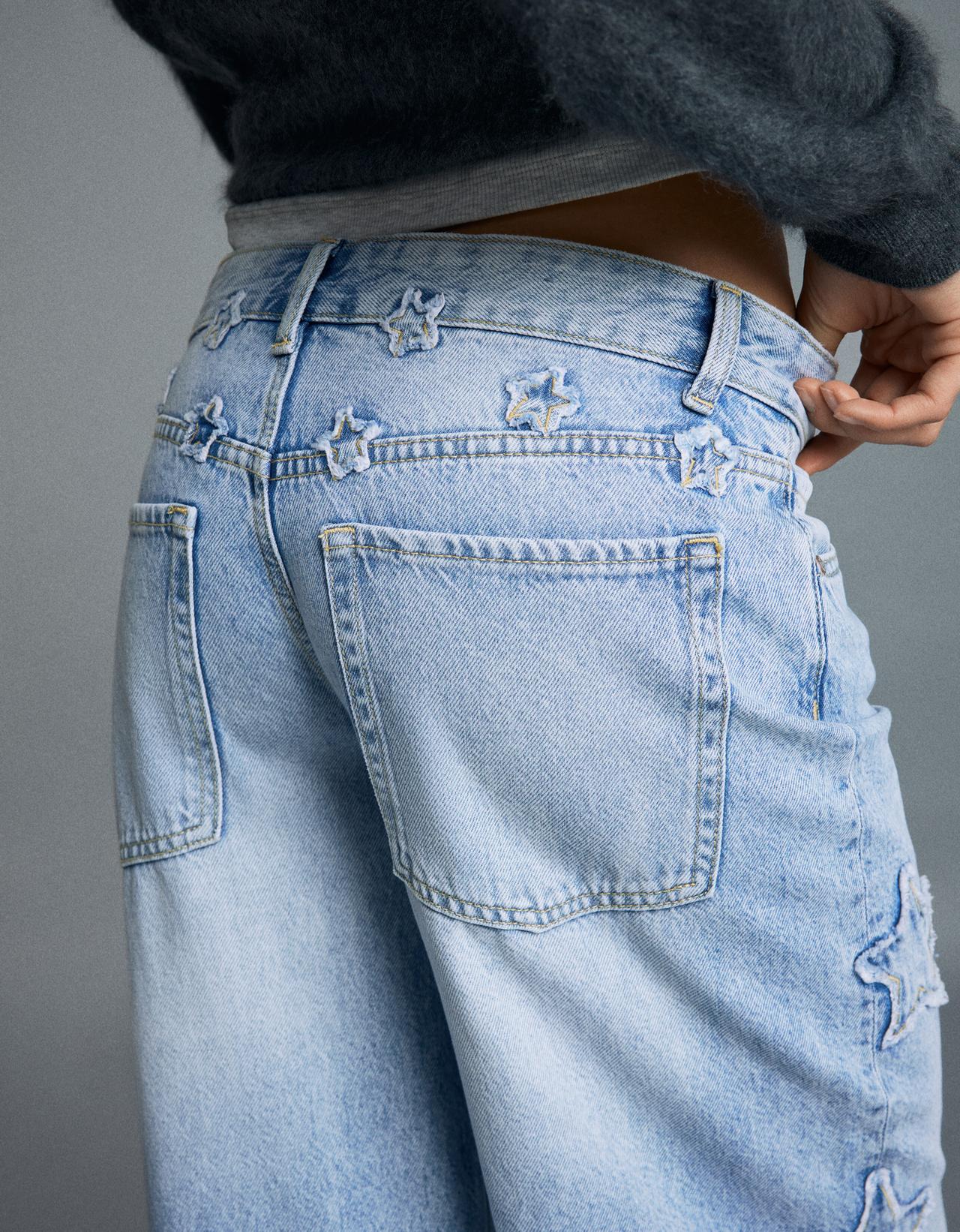 Boyfriend jeans with star print — Light blue