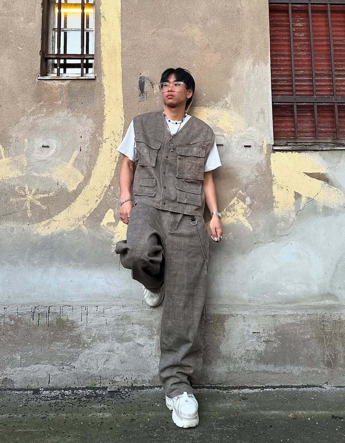 Oversize multi-pocket gilet