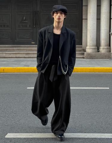 Barrel-leg tailored fit trousers with belt