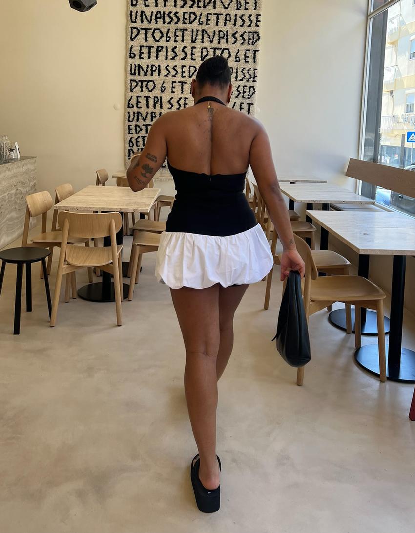 Vestido mini com saia balão-Preto-2