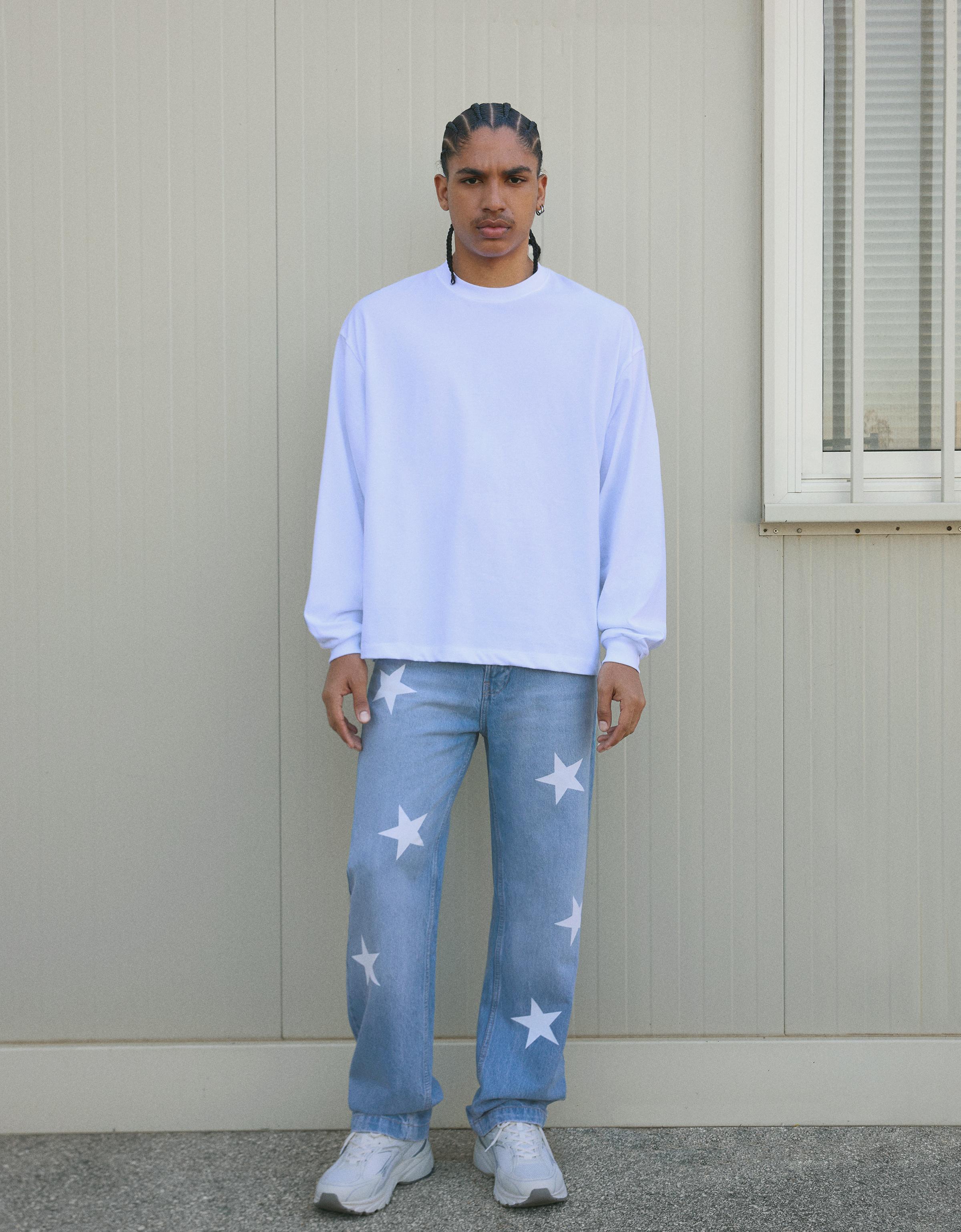 Bershka Bedruckte Straight-Jeans Herren 42 Ausgewaschenes Blau