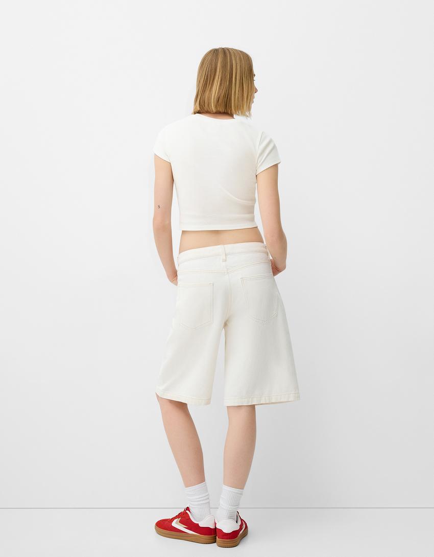 تيشرت ميتاليكا ضيق بأكمام قصيرة-أبيض مطفي-1