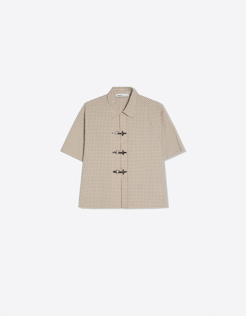 Short sleeve clasp shirt-Beige