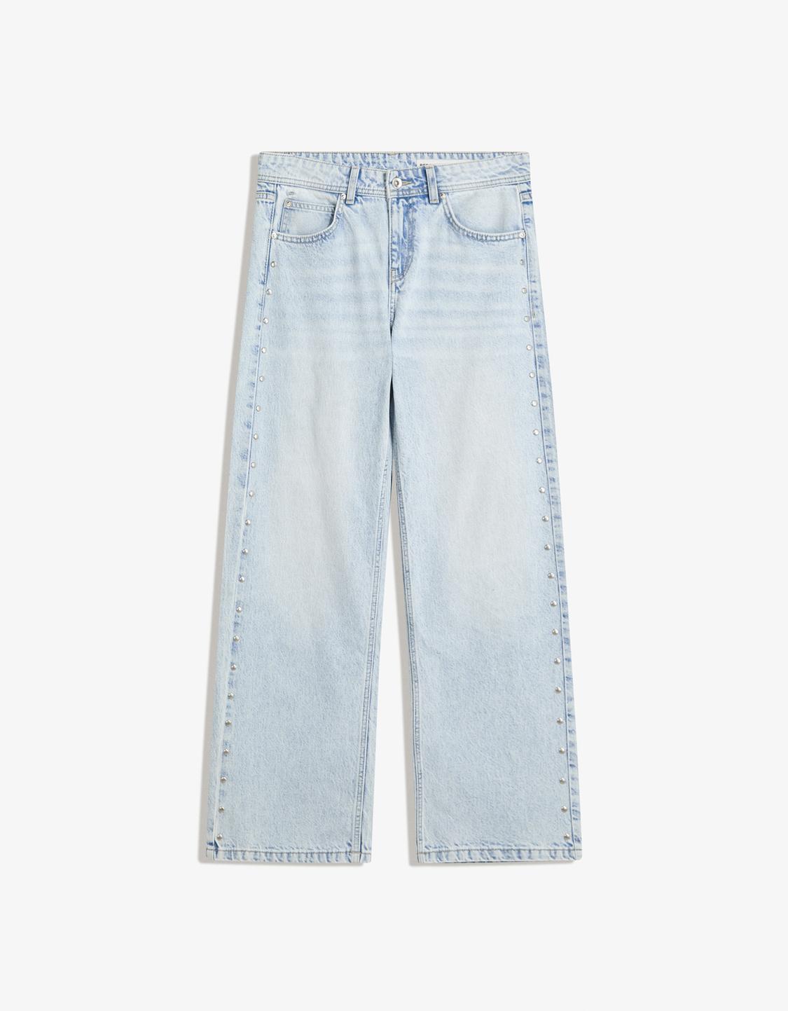 Baggy jeans with stars and studs