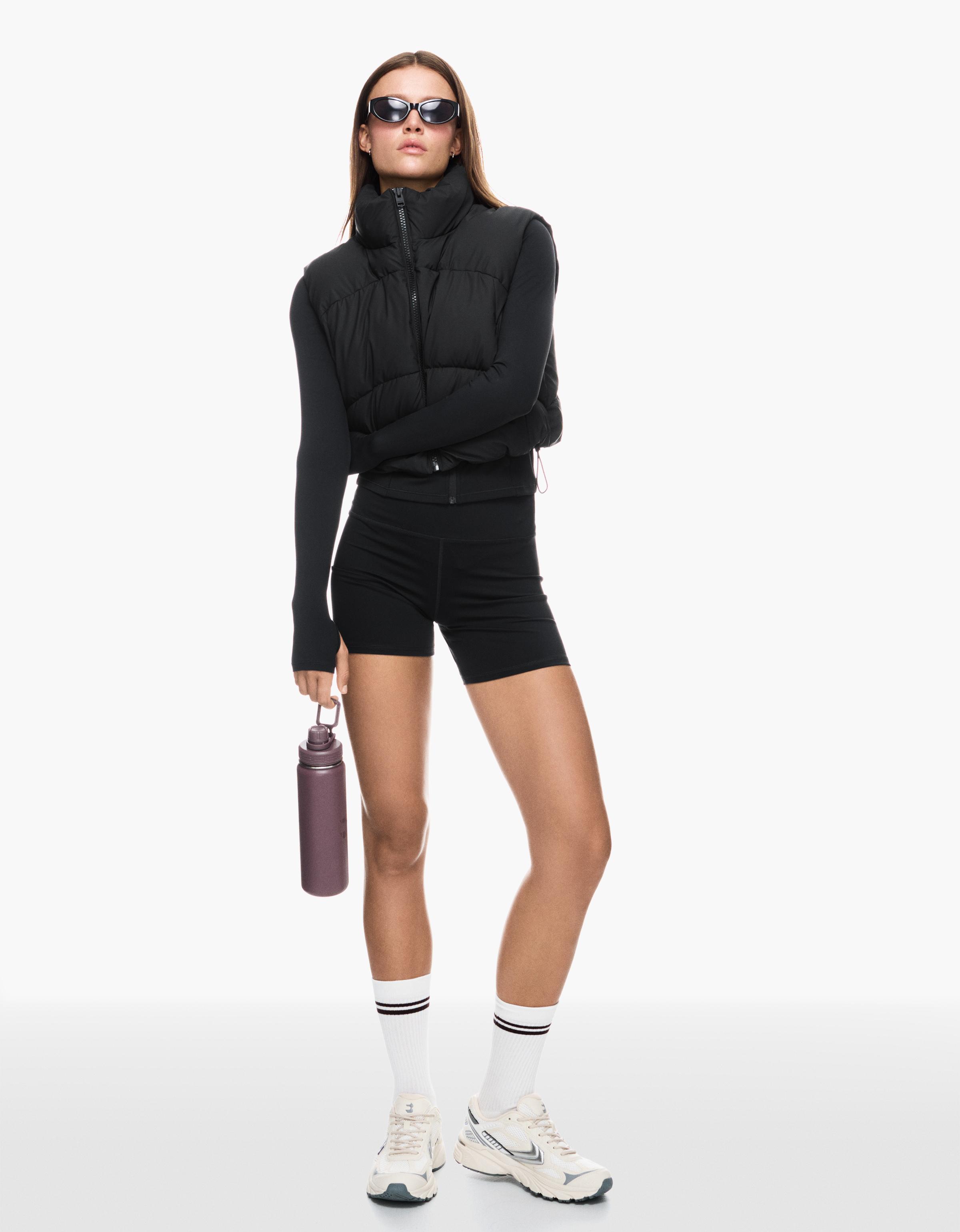 Cropped vest — Black