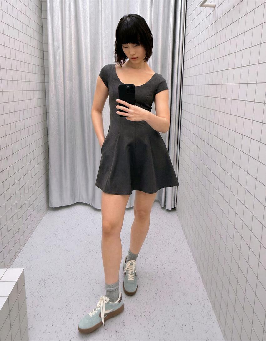 Mini-Kleid aus Bengaline mit schwingendem Rock-Grau