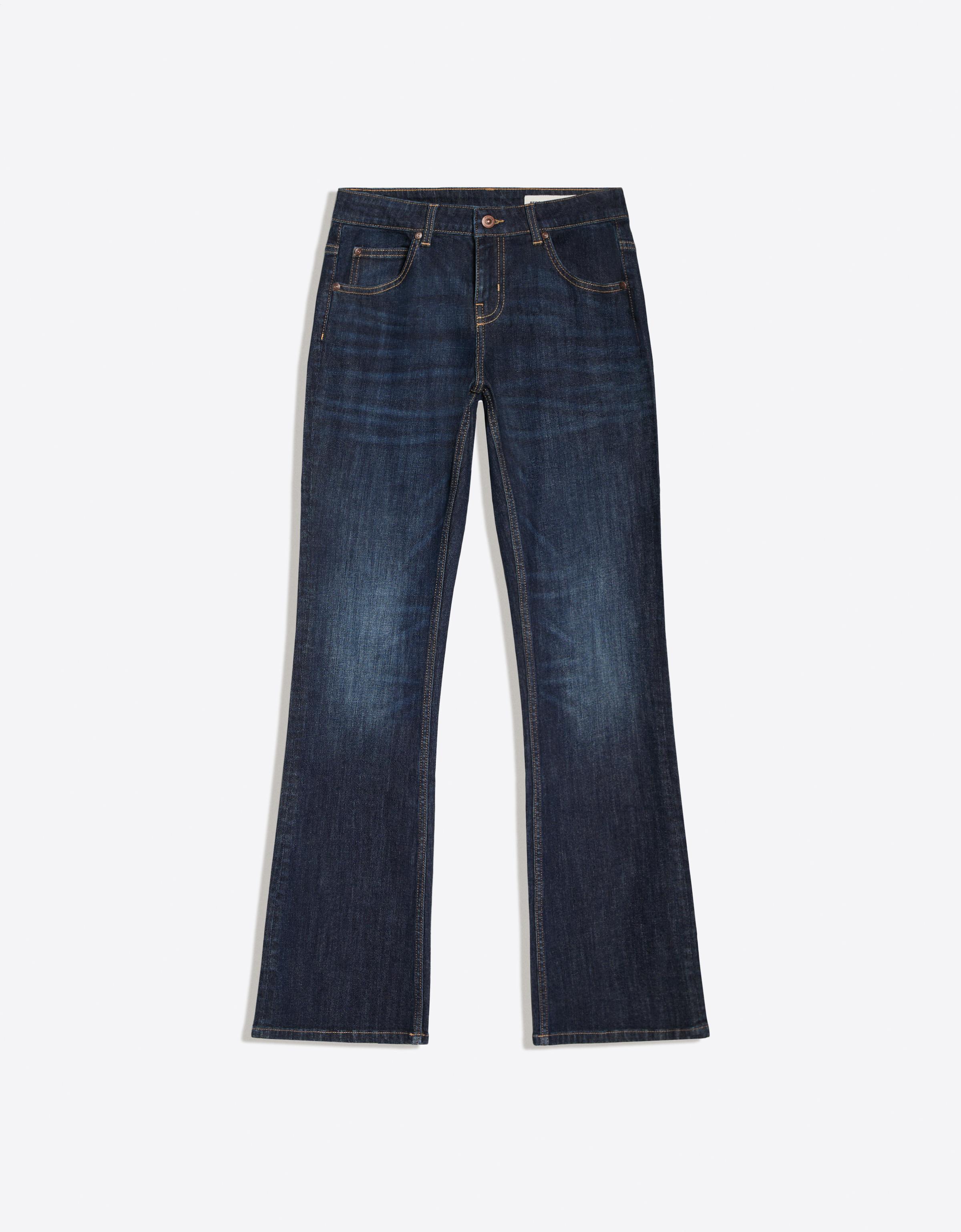 Low-rise slim fit boot-cut jeans — Blue