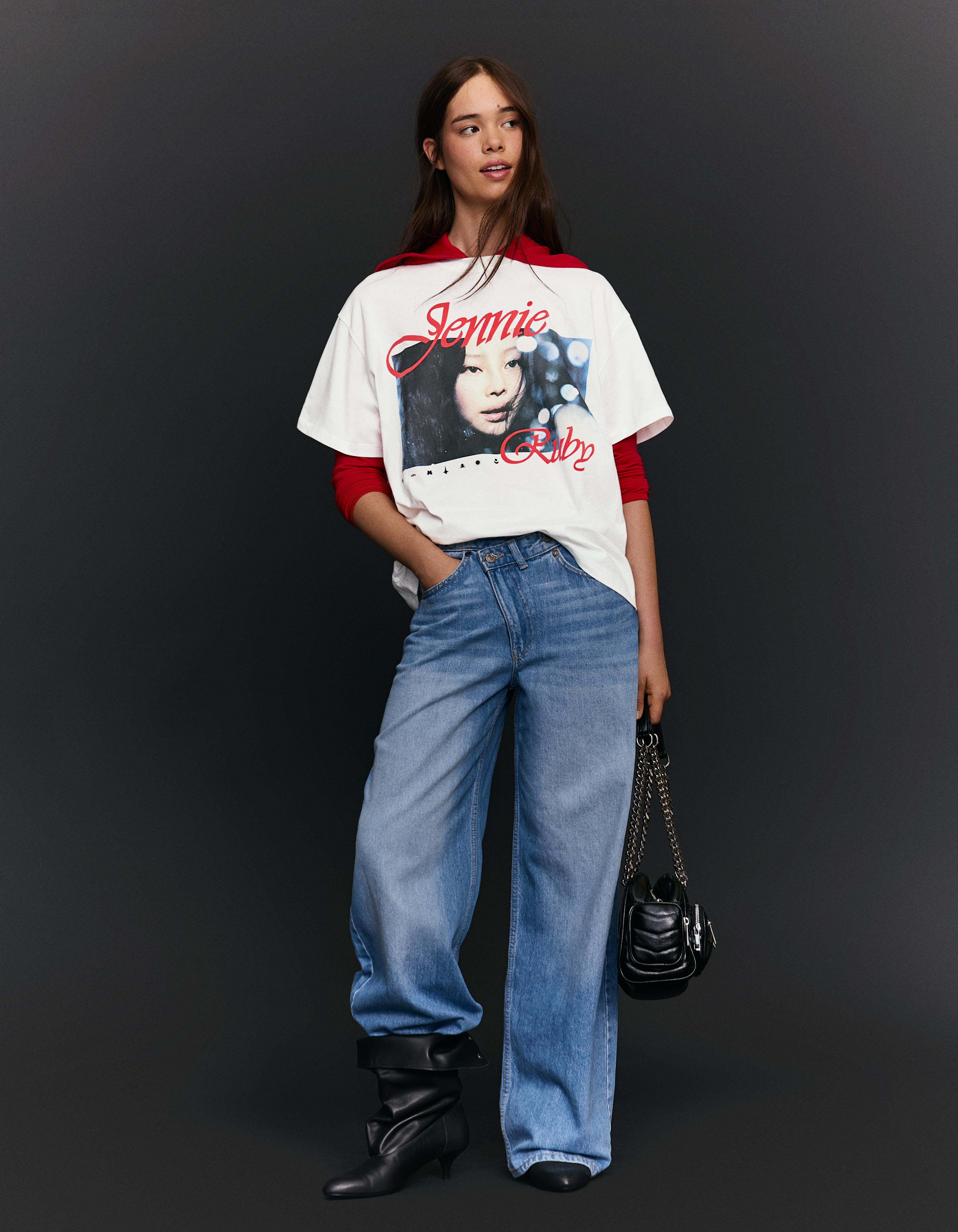 Bershka Camiseta Jennie Ruby Manga Corta Oversize Print Mujer L Blanco Roto
