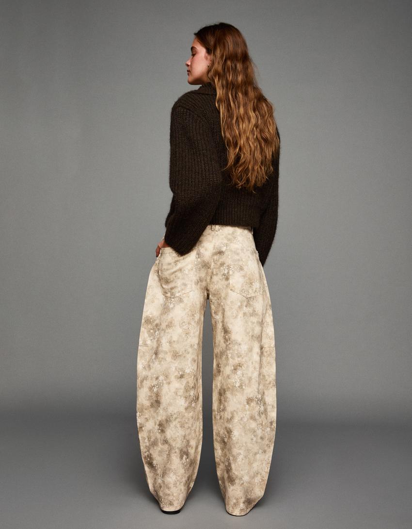 Printed barrel-leg trousers-Multicolored