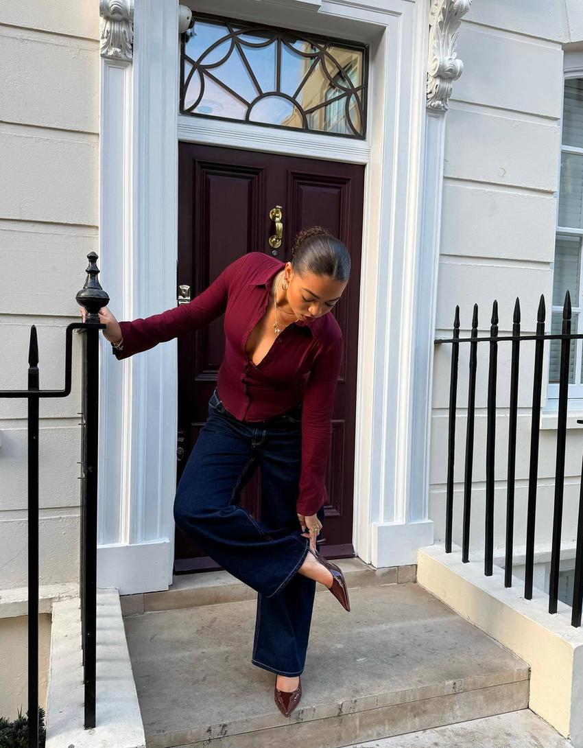 Fitted shirt with flared sleeves-Maroon-1