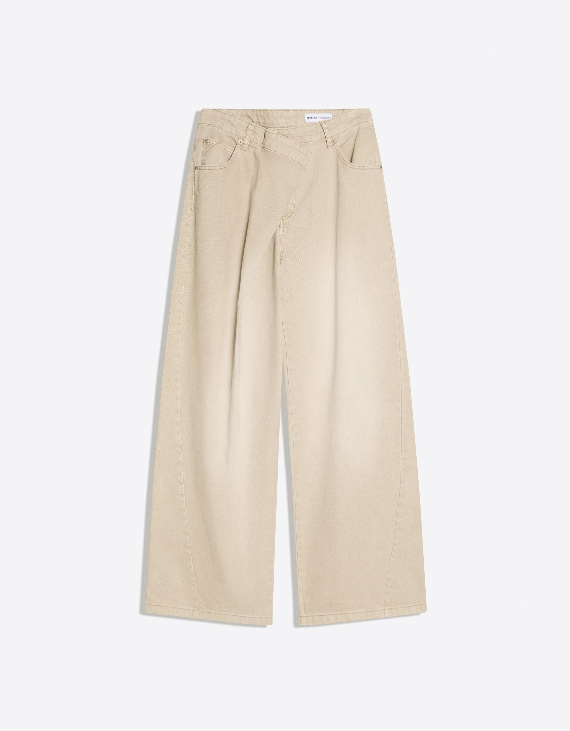 Barrel-leg trousers