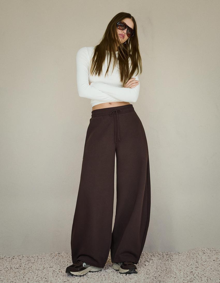 Plush barrel pants with stoppers-Brown