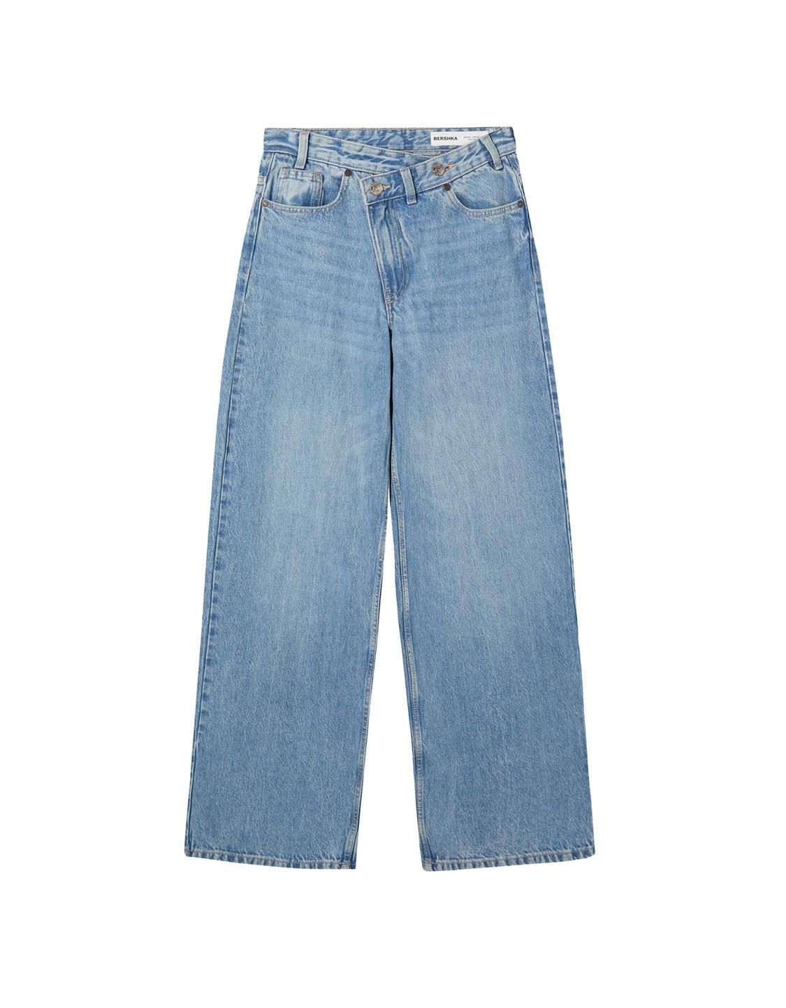 Wide-leg jeans with crossover waist