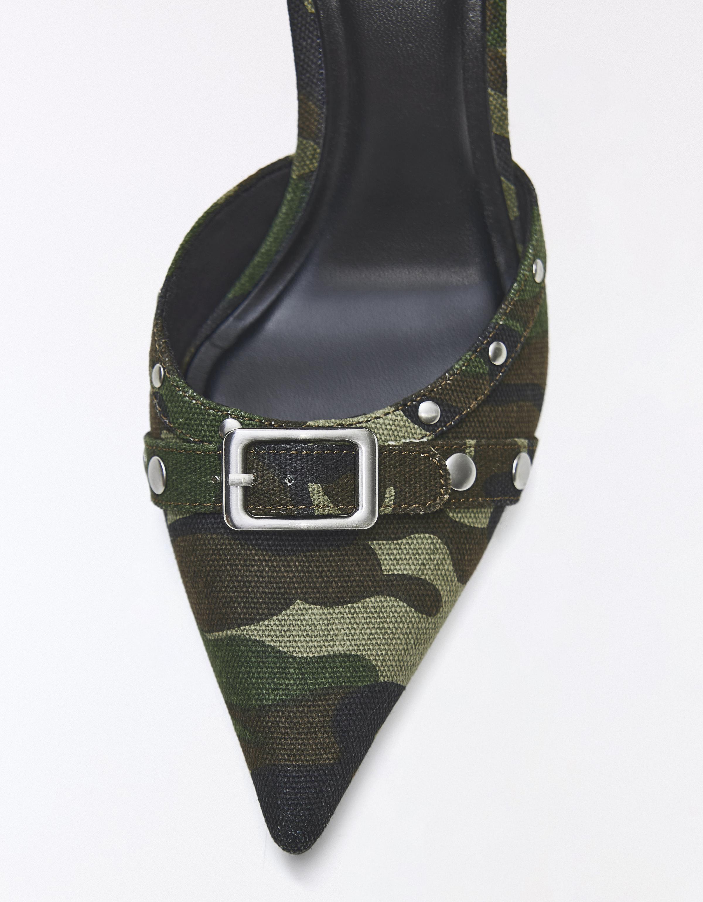 Ankle-strap heeled shoes with buckle detail — Camouflage