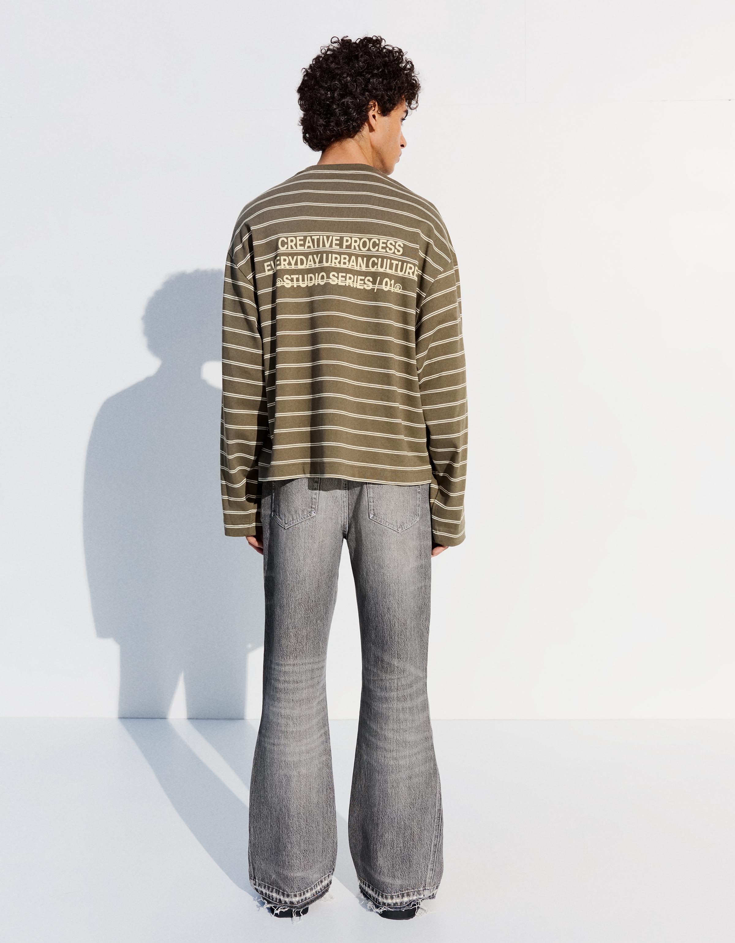 Straight flared jeans — Grey