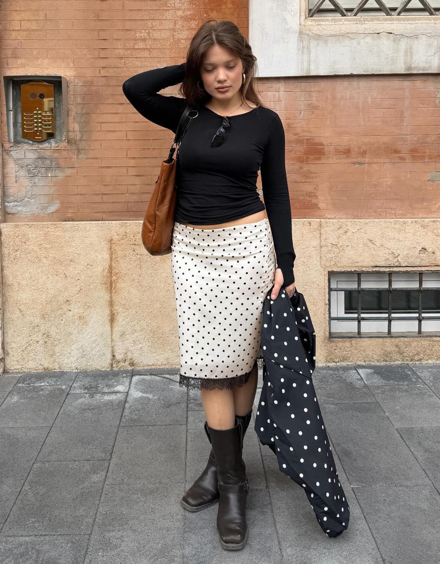 Bershka satynowa spódnica midi biały / czarny
