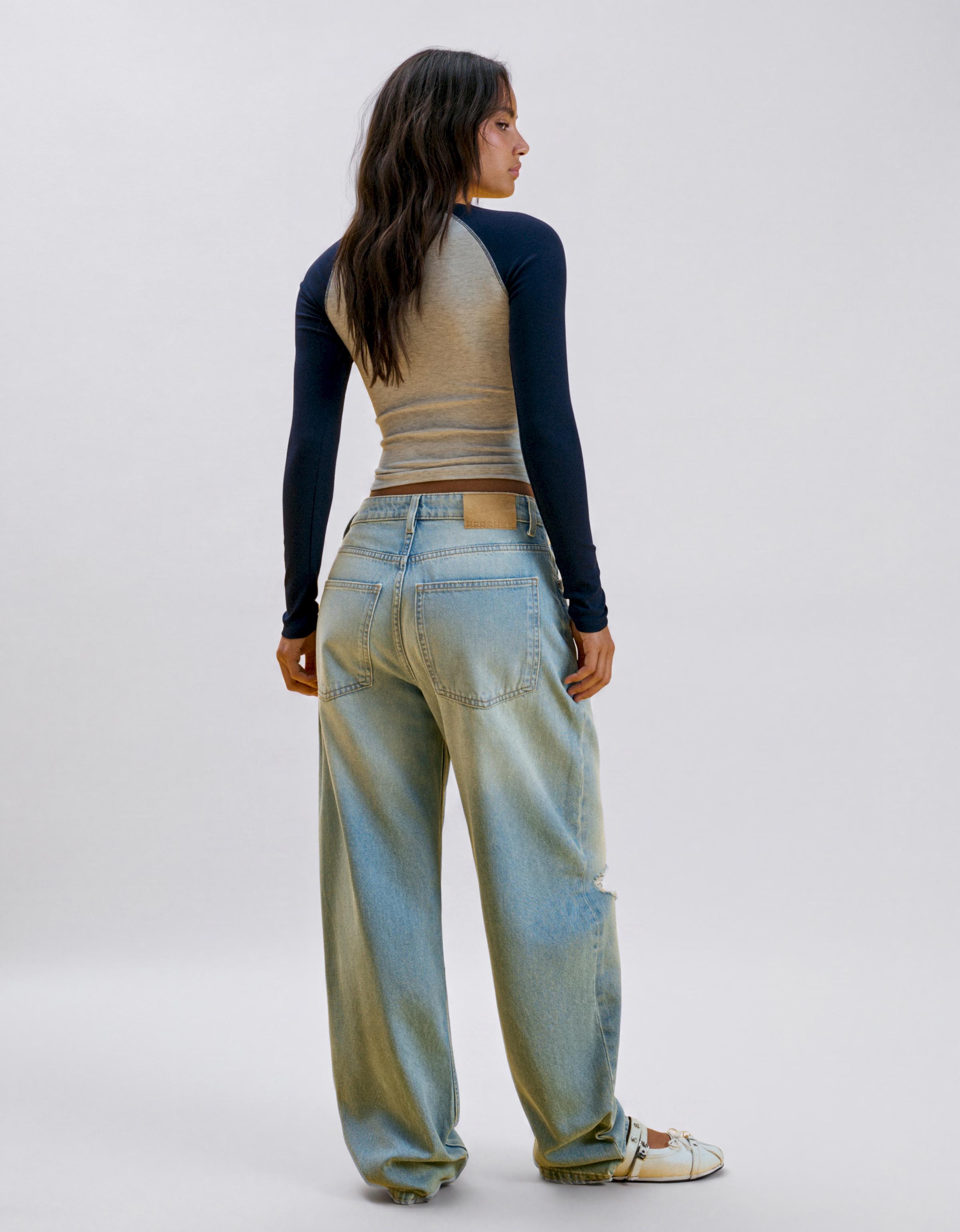 Ripped barrel loose jeans — Light blue