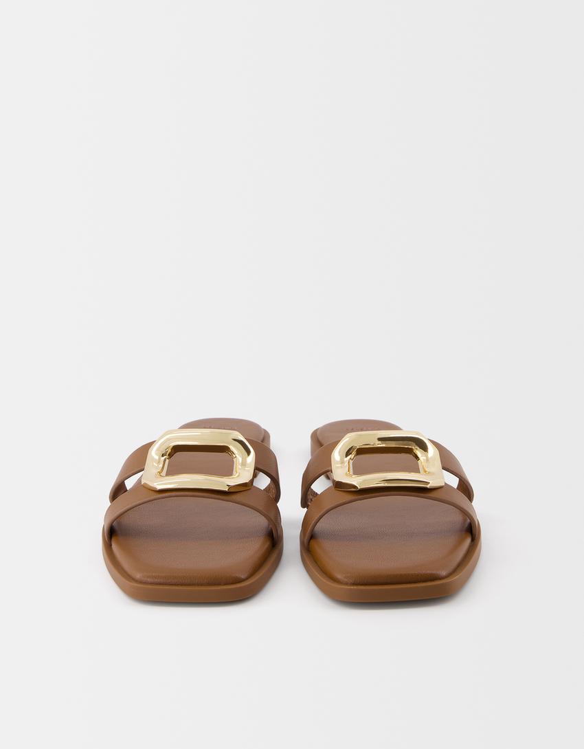 Flat sandals with metallic detail-Brown