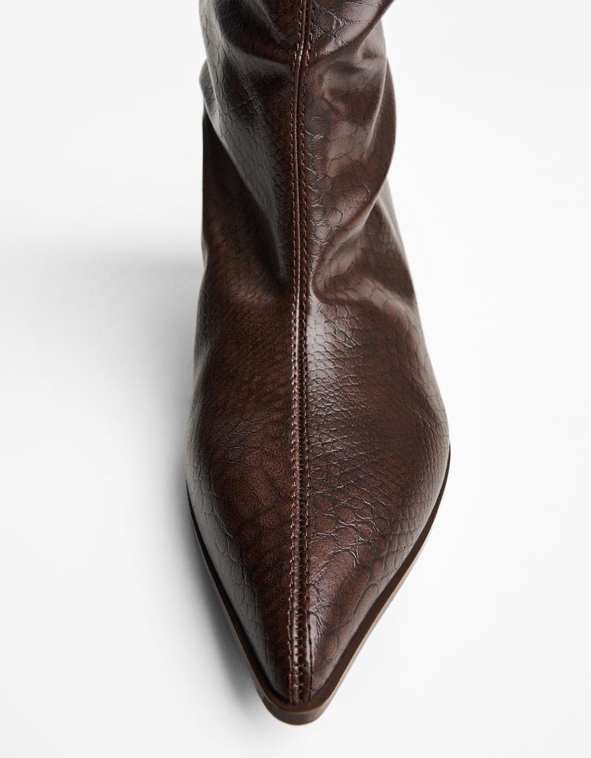 Slouchy kitten heel ankle boots-Brown