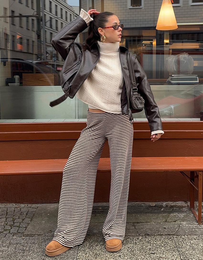 Spodnie dzianinowe wide leg w paski-Brązowy