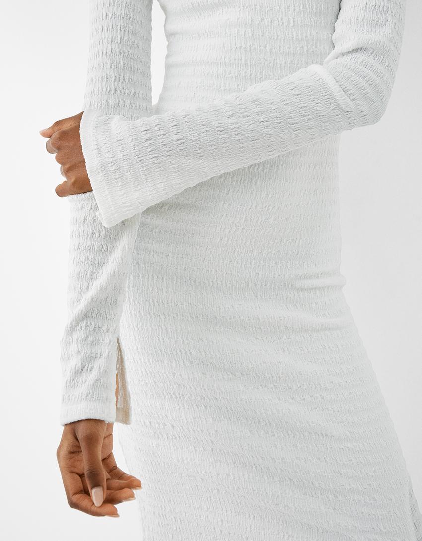 فستان متوسط الطول بحياكة وافل وأكمام طويلة-كريمي-5