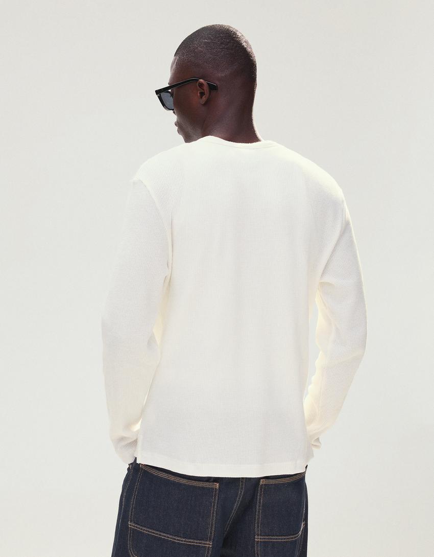 Camiseta cuello panadero slim fit waffle-Blanco roto