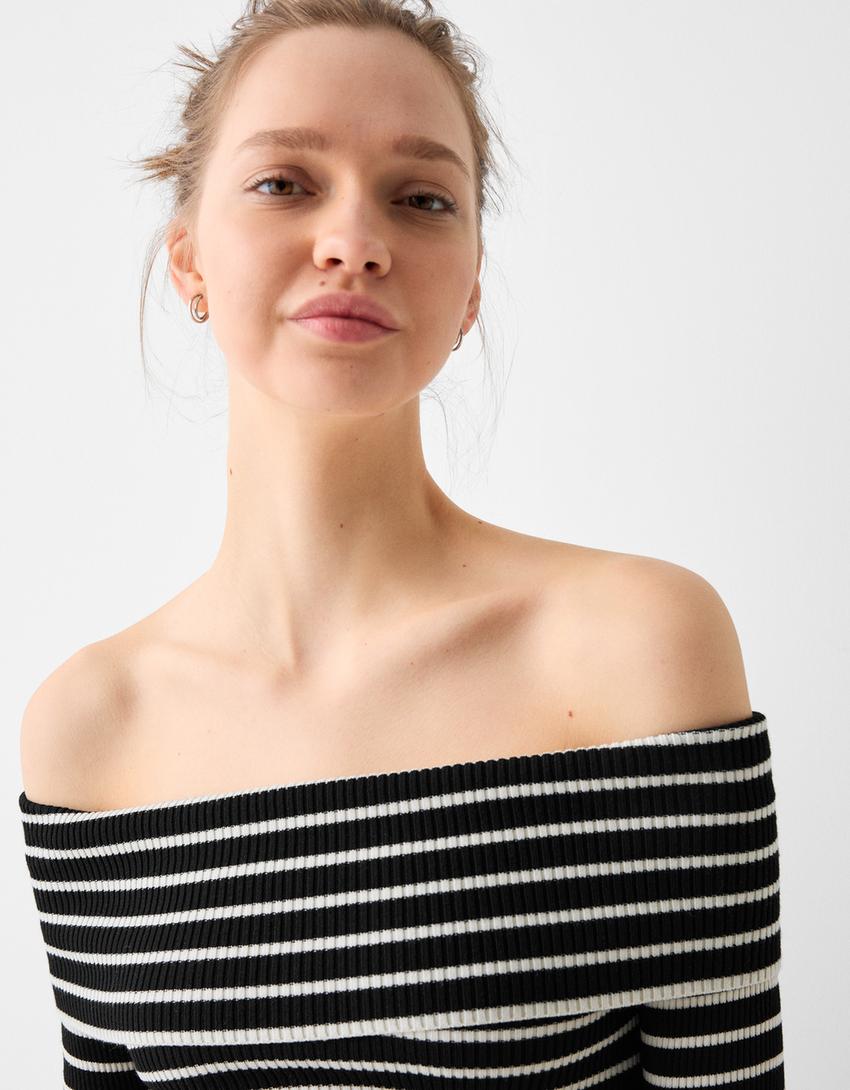 Camisola bardot com dobra e riscas-Preto-2