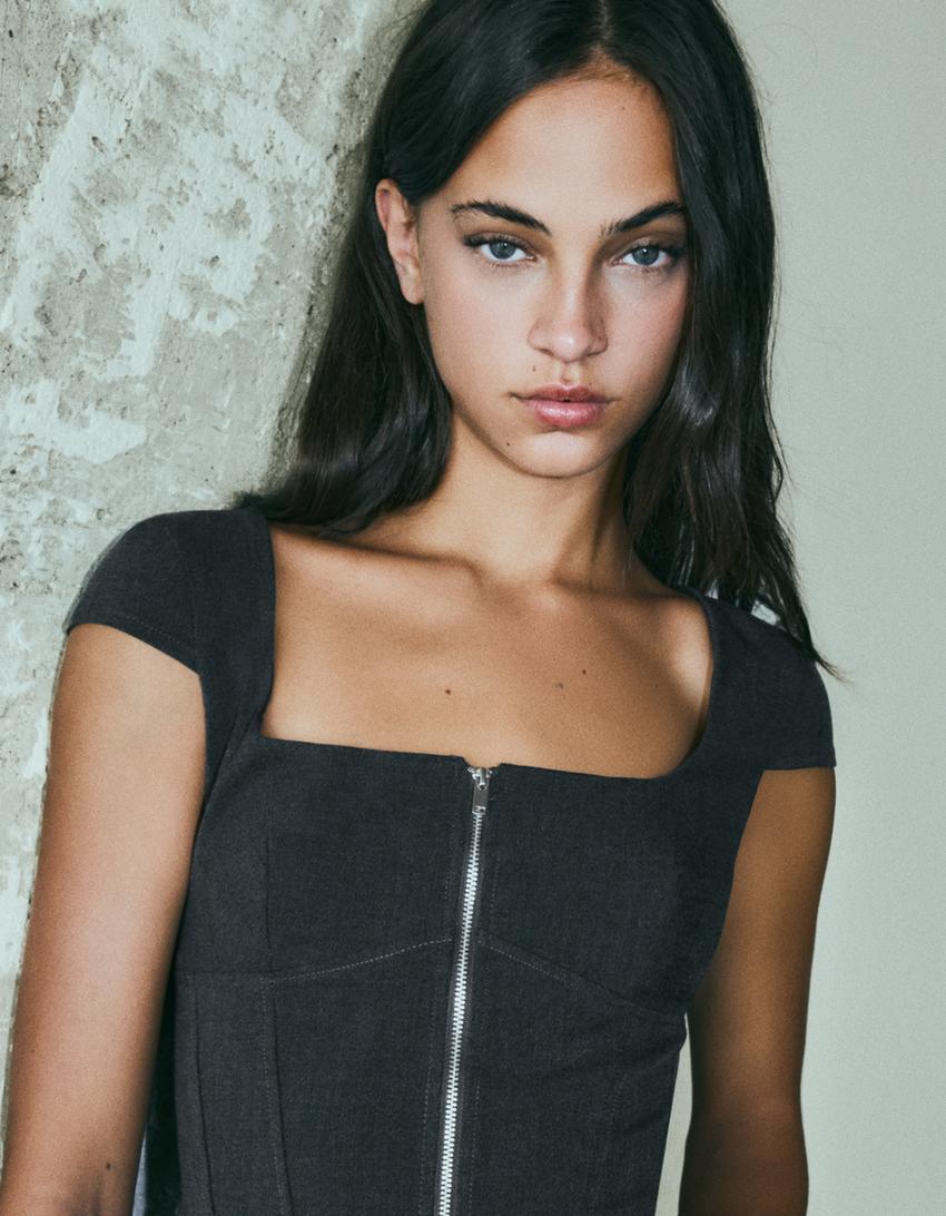 Short sleeve zip-up top-Grey