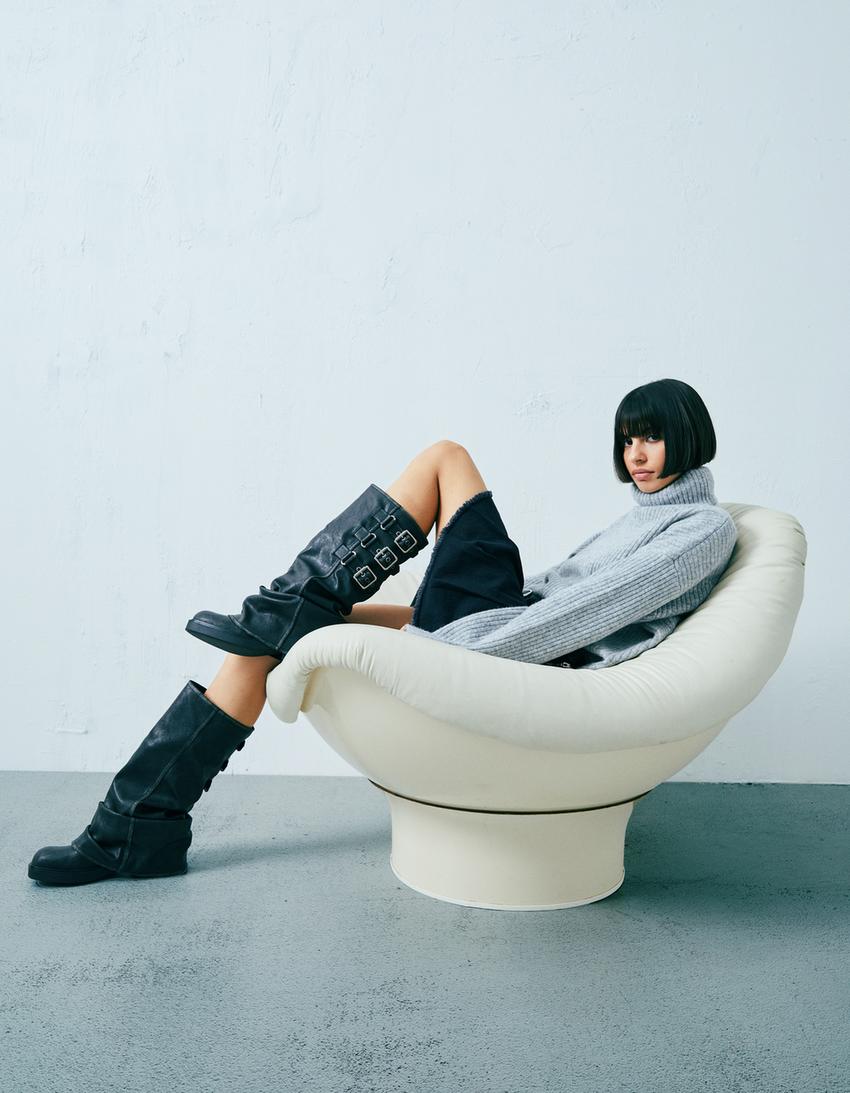 Flat slouchy biker boots with buckles-BLACK