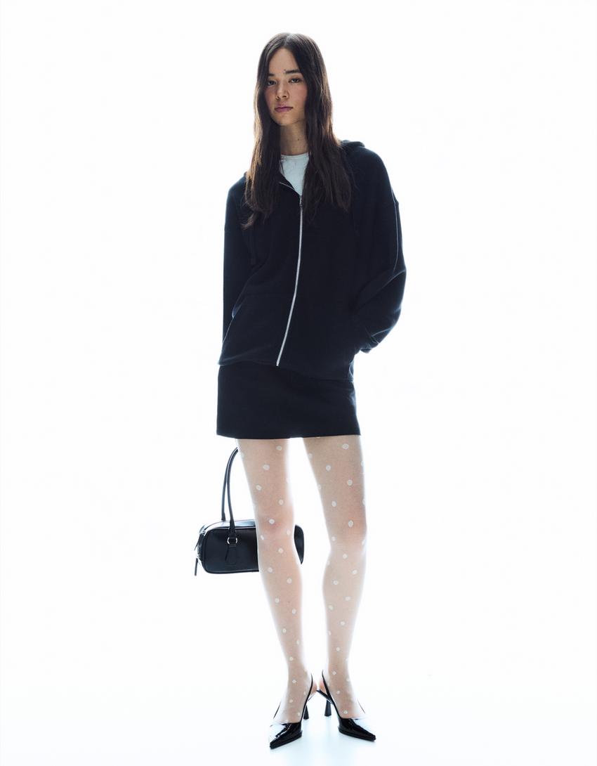 Hulahopke s izvezenim točkama-Bijela