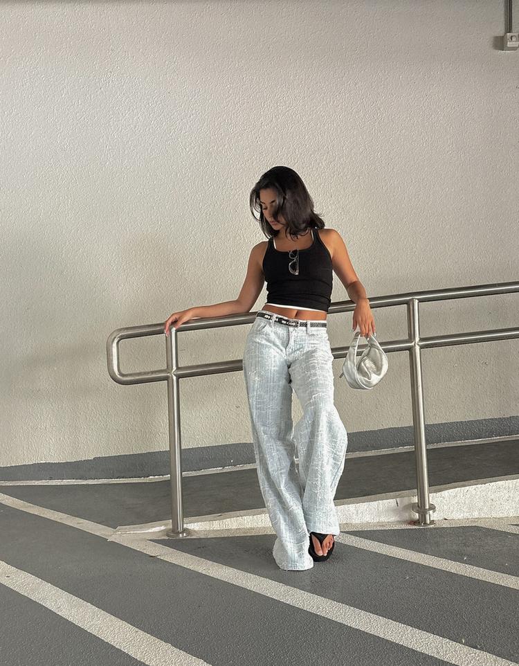 Textured boyfriend jeans