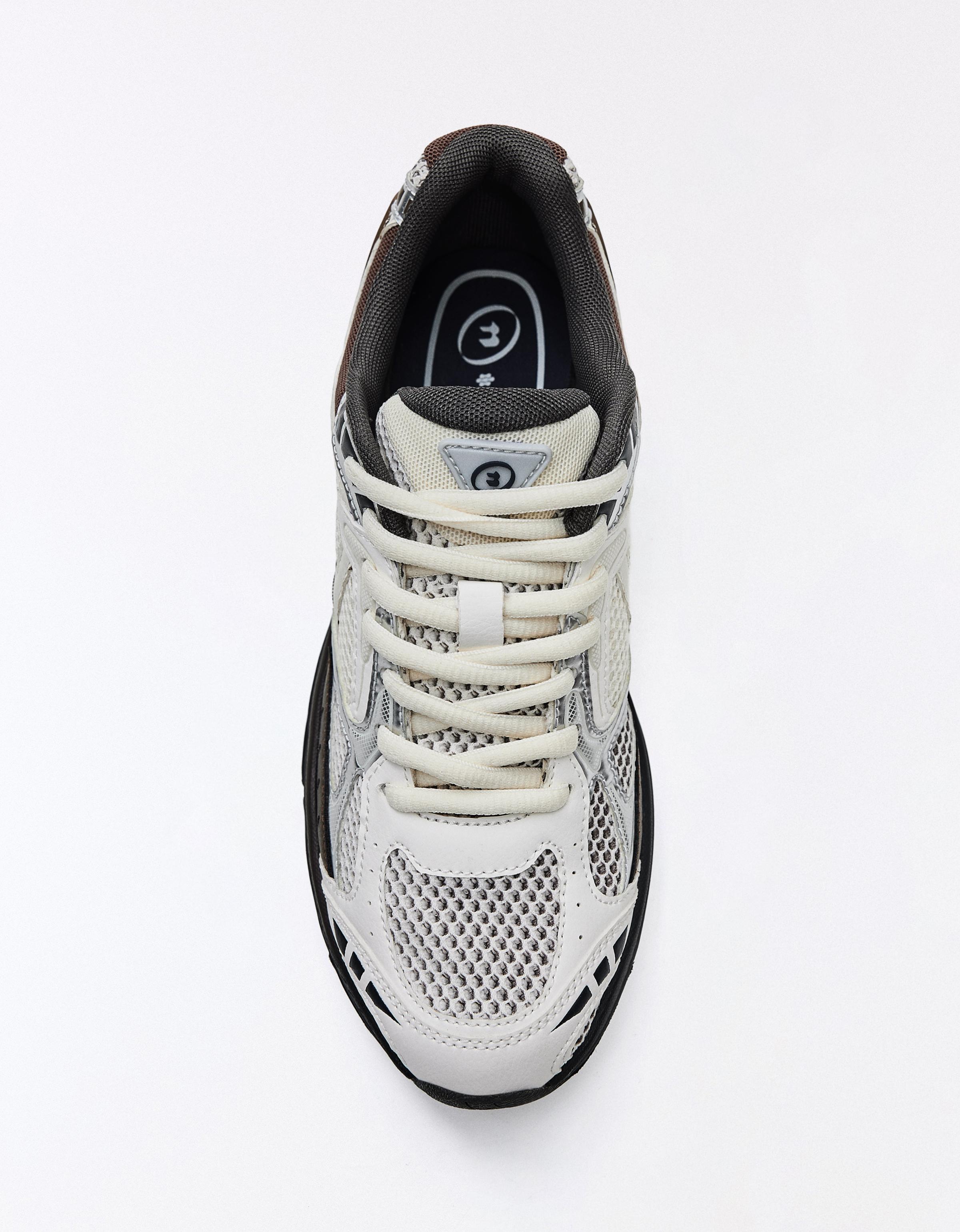 Multi-piece trainers — Multicolored