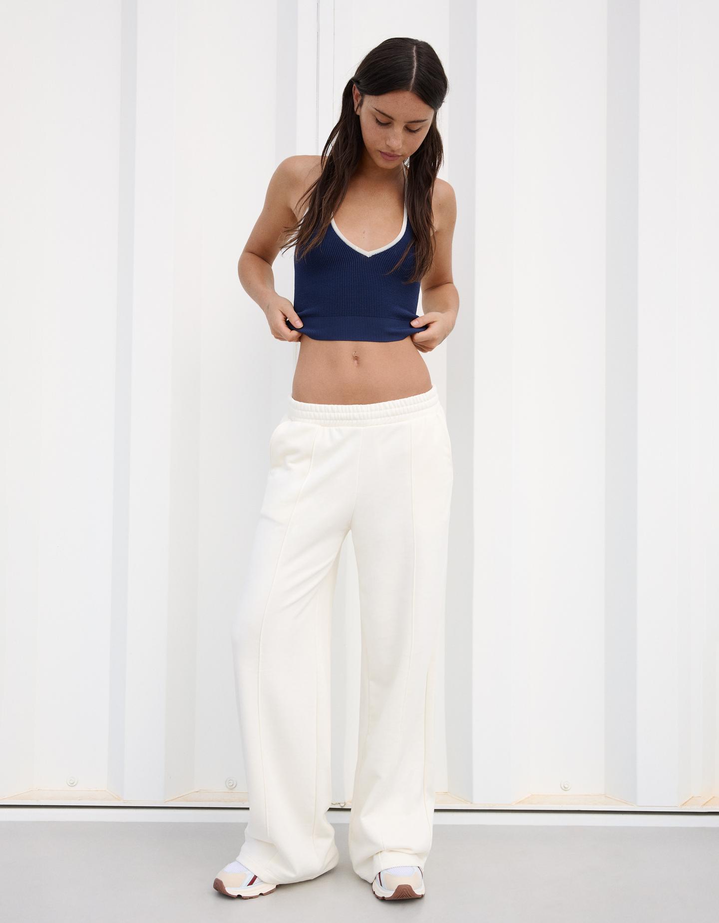 Bershka pluszowe spodnie o kroju wide leg kremowy