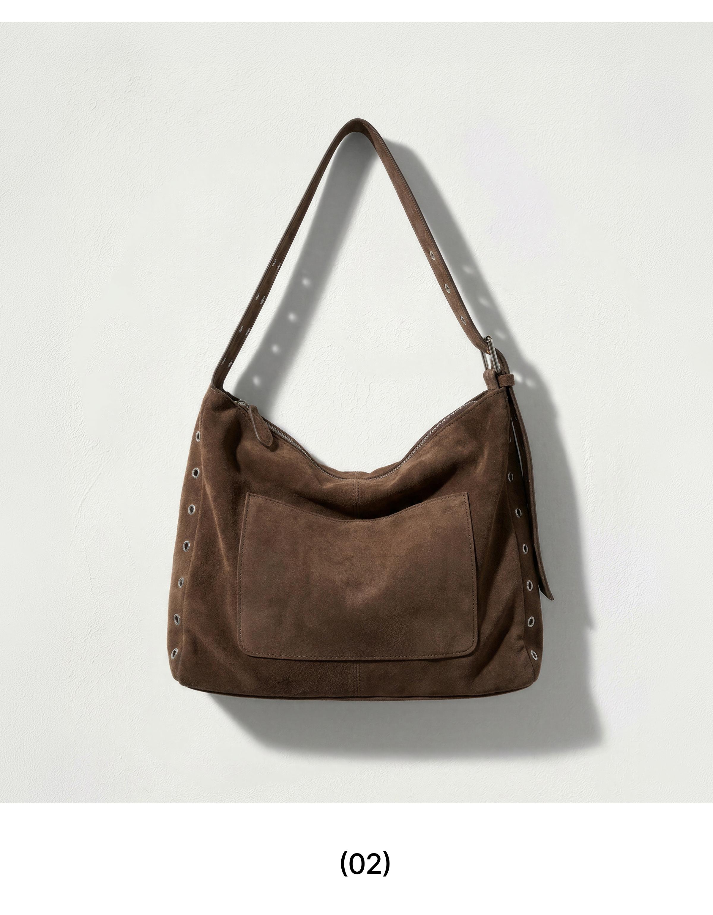 Studded leather bag — Sand