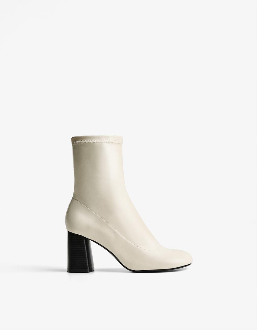 Botine cu toc lat-Ecru