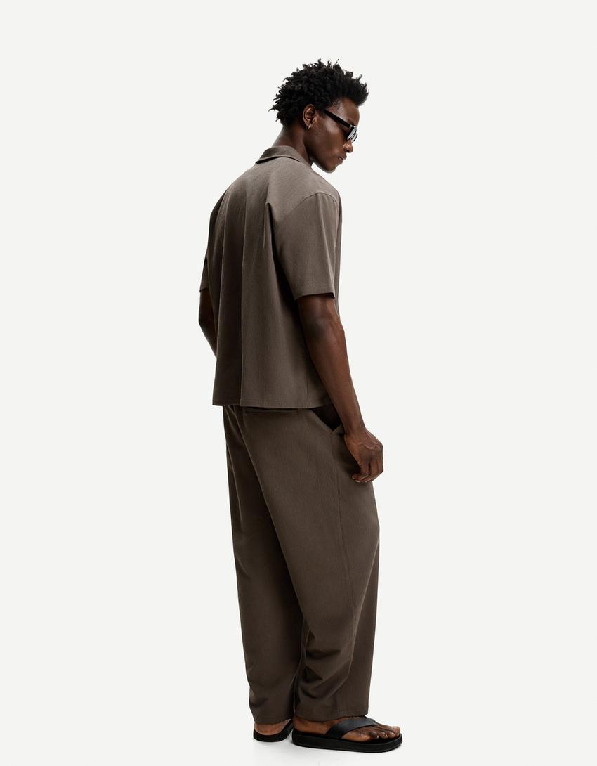 Pleated baggy jogger trousers-Sand-1