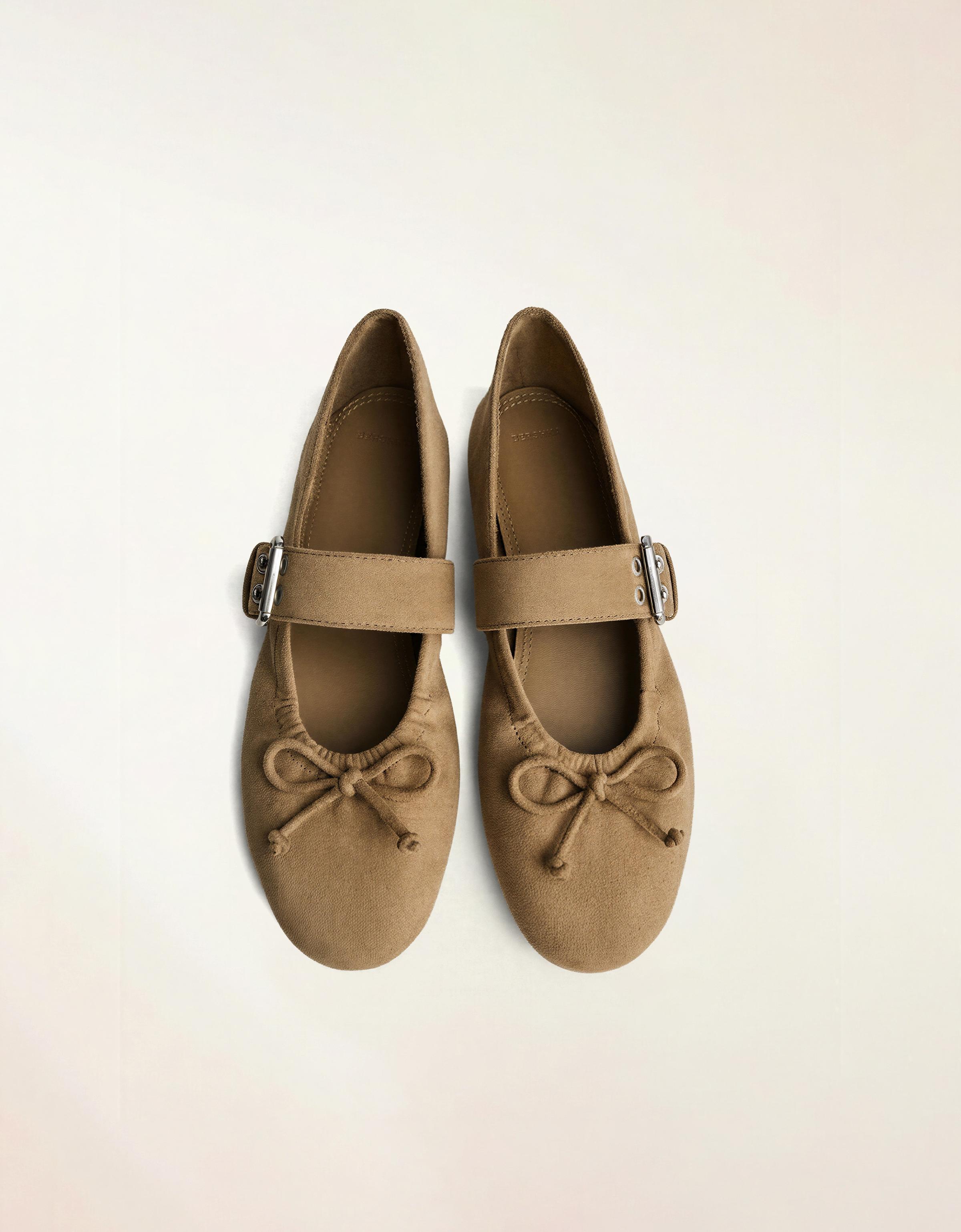BUCKLED BALLERINAS — Tan